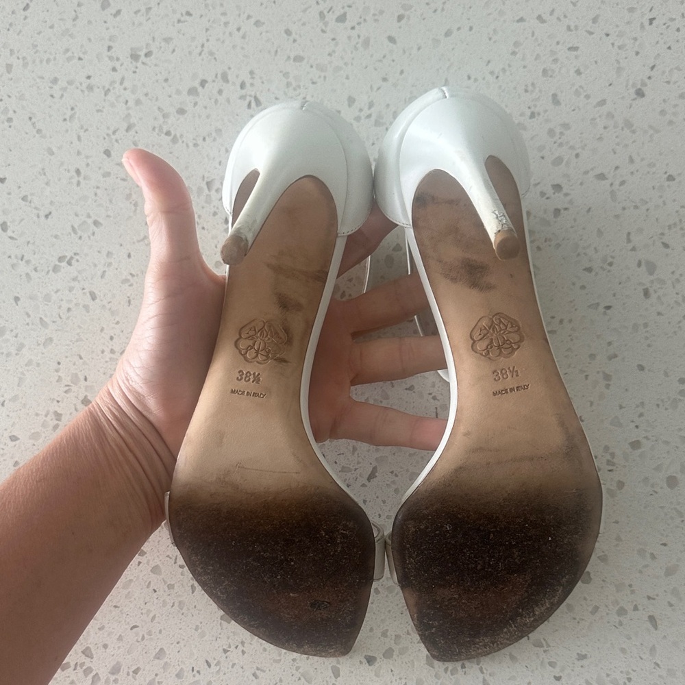 Alexander McQueen White Leather Heels silver buckle 38.5 with dustbag - Picture 12 of 16
